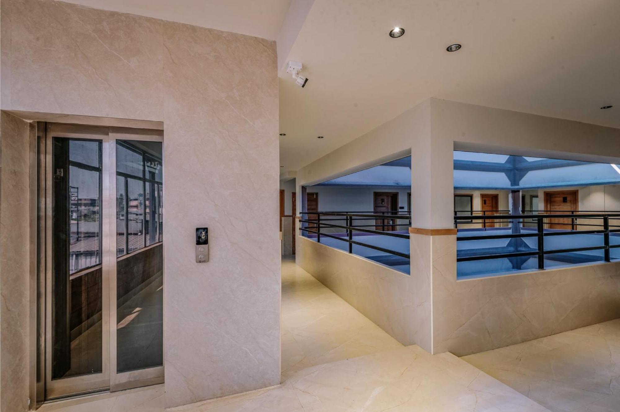 Hotel Beverly Plaza 科泽科德 外观 照片