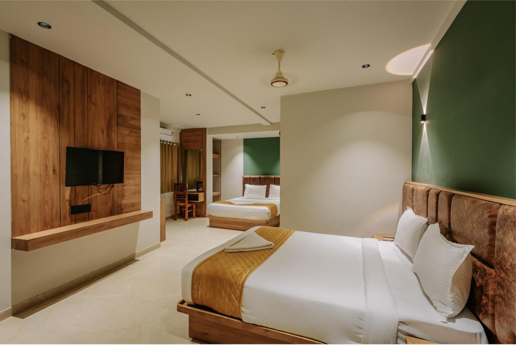 Hotel Beverly Plaza 科泽科德 外观 照片