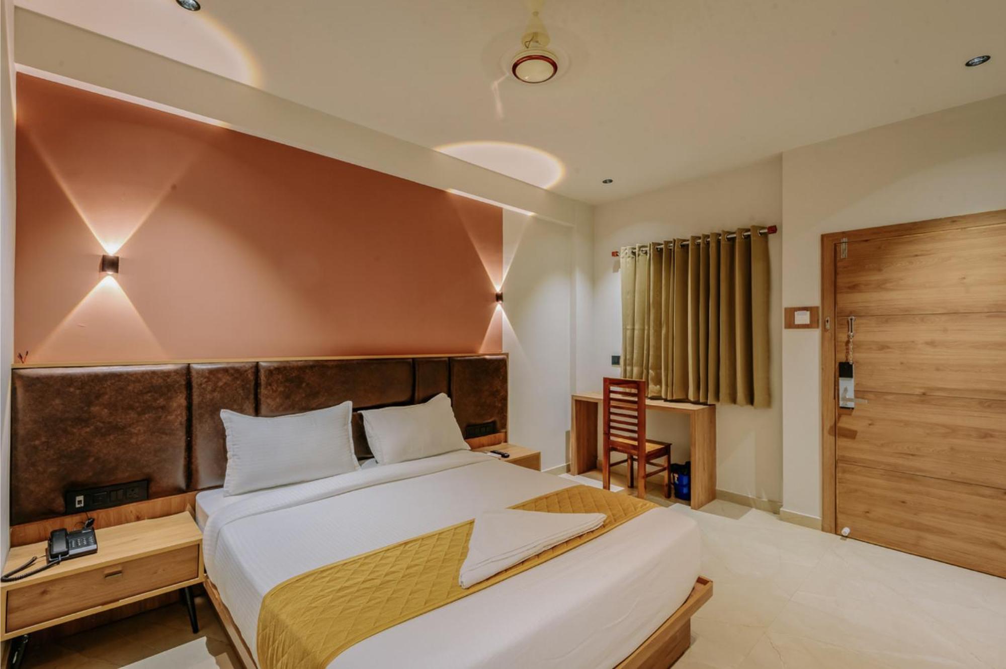 Hotel Beverly Plaza 科泽科德 外观 照片