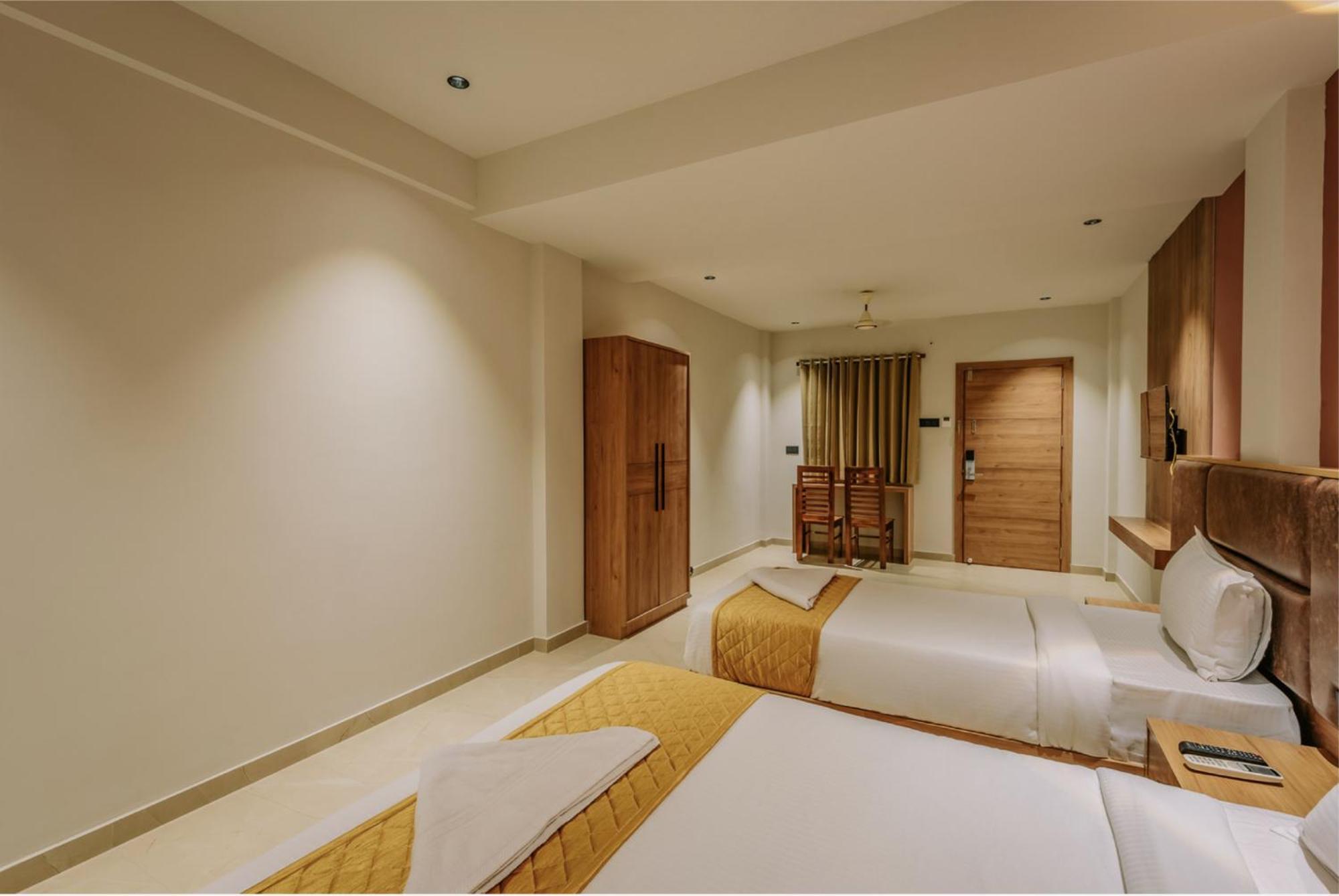 Hotel Beverly Plaza 科泽科德 外观 照片