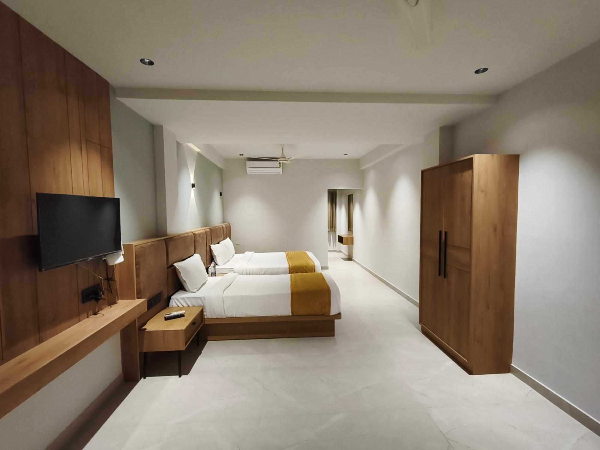 Hotel Beverly Plaza 科泽科德 外观 照片