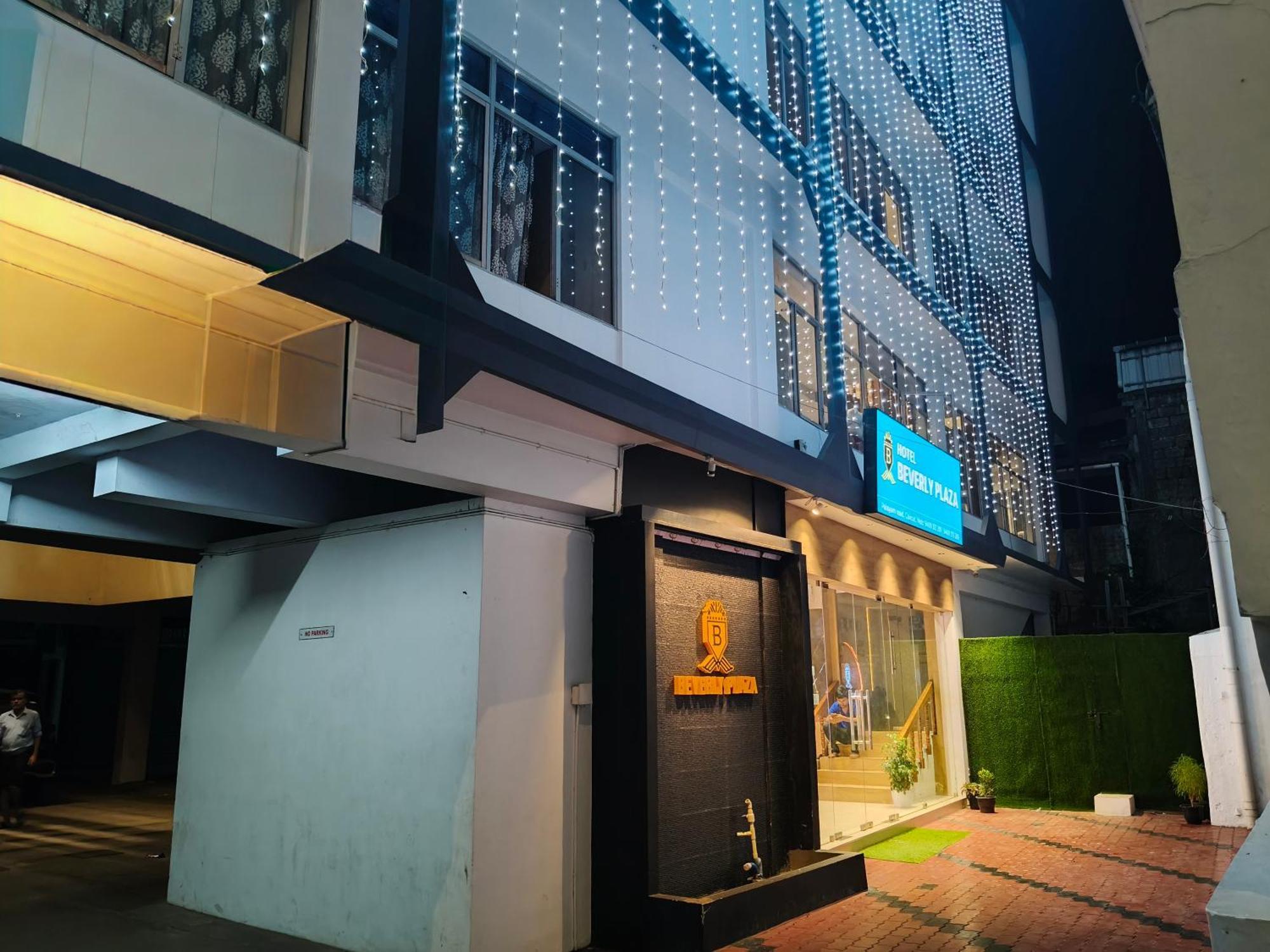 Hotel Beverly Plaza 科泽科德 外观 照片